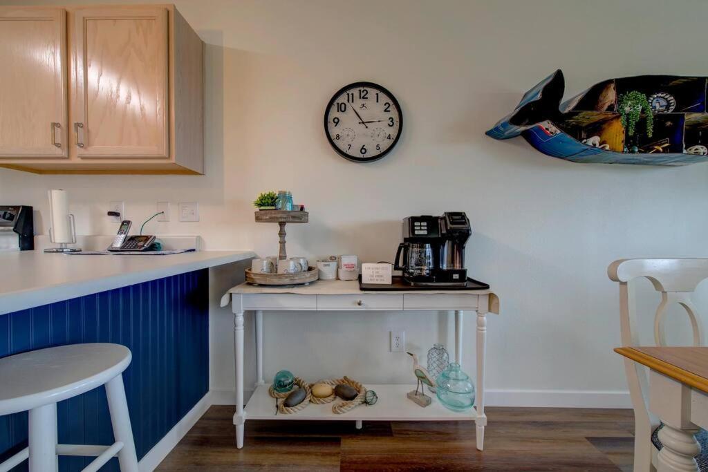 Beach Please-Updated Home With Ocean Views Long Beach Buitenkant foto