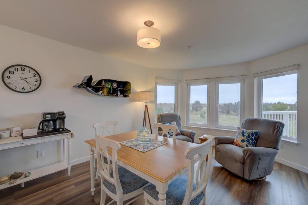 Beach Please-Updated Home With Ocean Views Long Beach Buitenkant foto