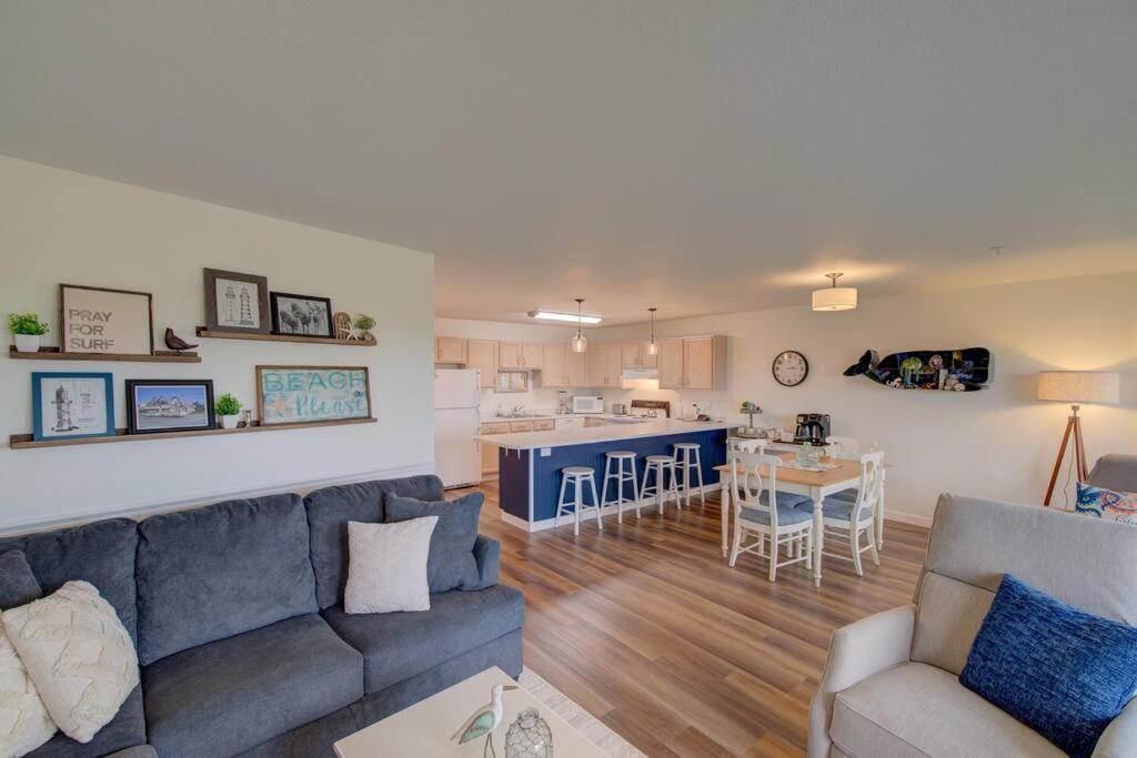 Beach Please-Updated Home With Ocean Views Long Beach Buitenkant foto